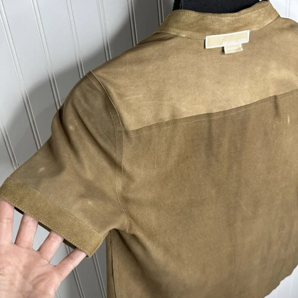 Michael Kors Brown Suede Top Sz S? Pearl‎ Snap Short Sleeve Italy Quiet Luxury